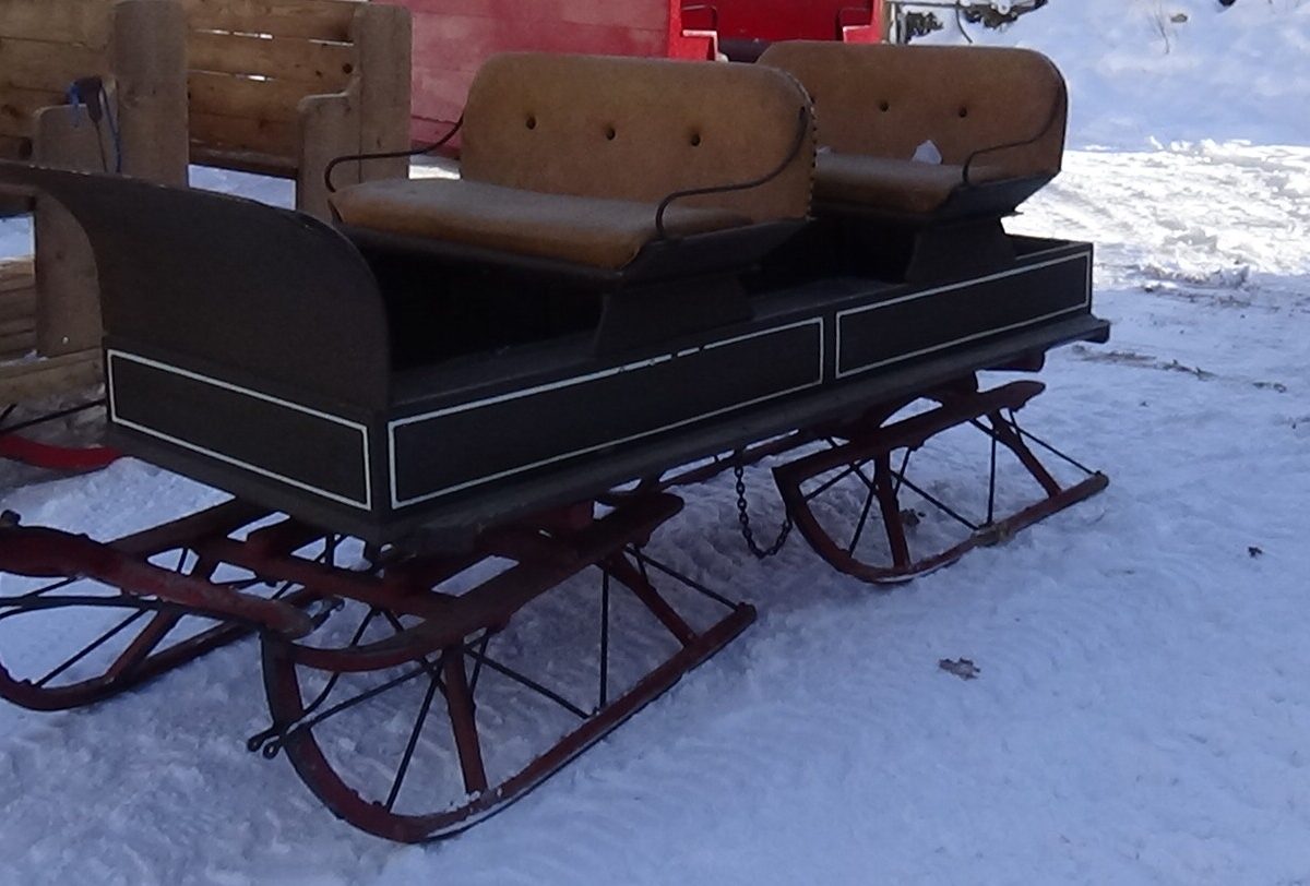 two-seater-sleigh